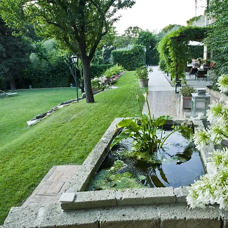 Magnolia Relais 4* Rom