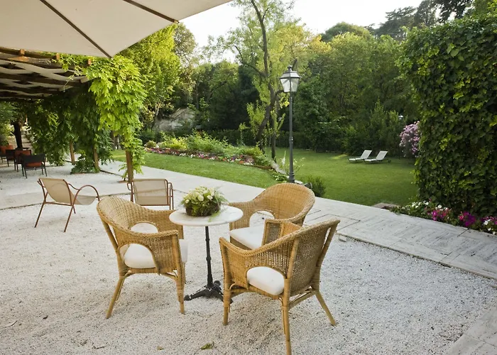 Couette-café Magnolia Relais Rome